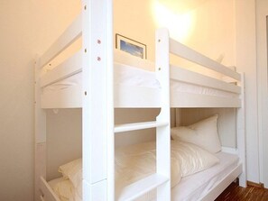 3 habitaciones, tabla de planchar con plancha y wifi