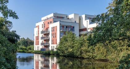 Apartment mit Sauna, Whirlbadewanne und Balkon an der Graft mit Blick zum Deich!