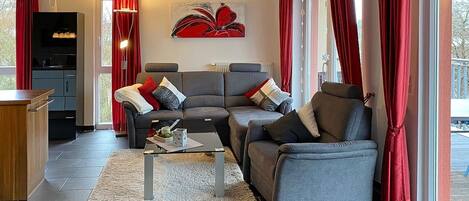 Tv, dvd-afspiller, stereoanlæg