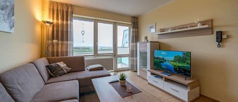 Fernseher, DVD-Player, Stereoanlage