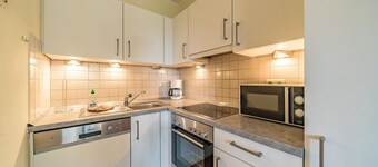 Dog-friendly vacation apartment with WLAN and balcony in a dyke location on the North Sea -