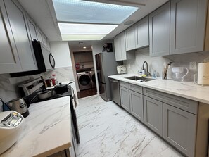 Fridge, microwave, oven, stovetop - Stylish remodeled 2bed &2bath by the Vegas Strip!  (Las Vegas)
