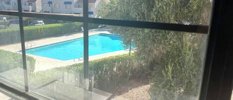 حمّام سباحة خارجي