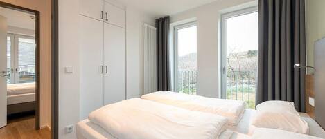 3 bedrooms, in-room safe, WiFi