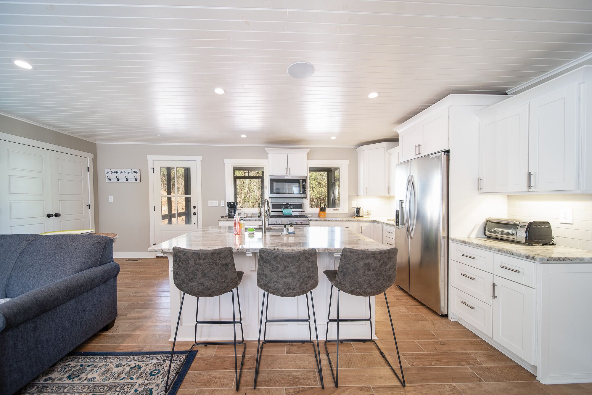 冰箱、微波炉、烤箱、炉灶