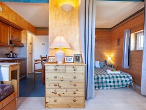 1 غرفة نوم ومكواة/لوح كي وواي فاي