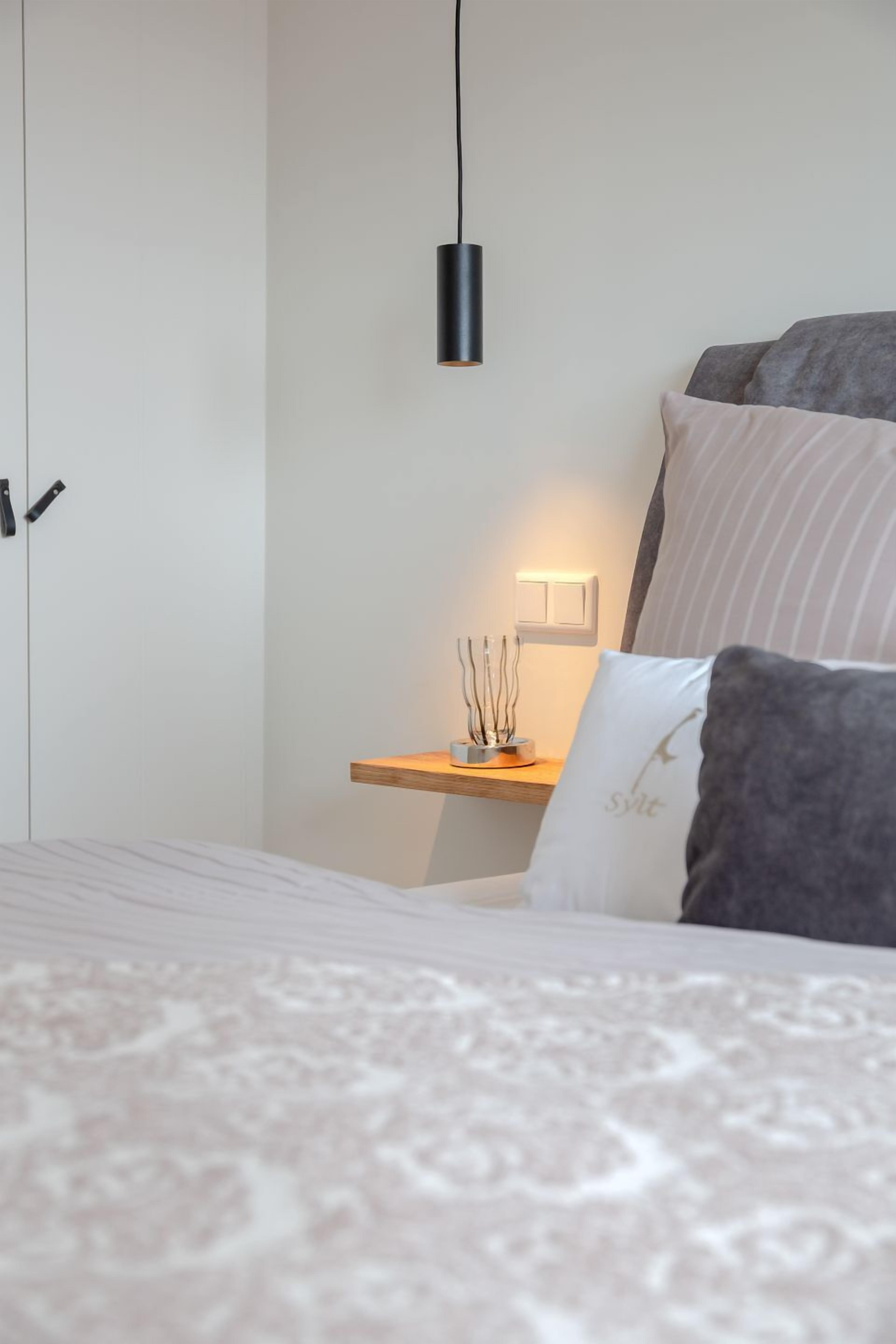 1 chambre, coffres-forts dans les chambres, fer et planche à repasser