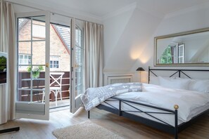 3 habitaciones, escritorio, tabla de planchar con plancha y wifi 