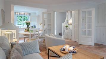 TV, tavolo da ping pong