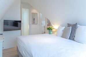 3 habitaciones, escritorio, tabla de planchar con plancha y wifi 