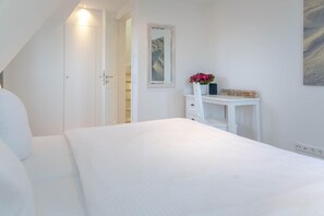 3 bedrooms, desk, iron/ironing board, WiFi - Dream house - Enjoy your dream vacation in a perfect location with up to 6 people (Sylt)
