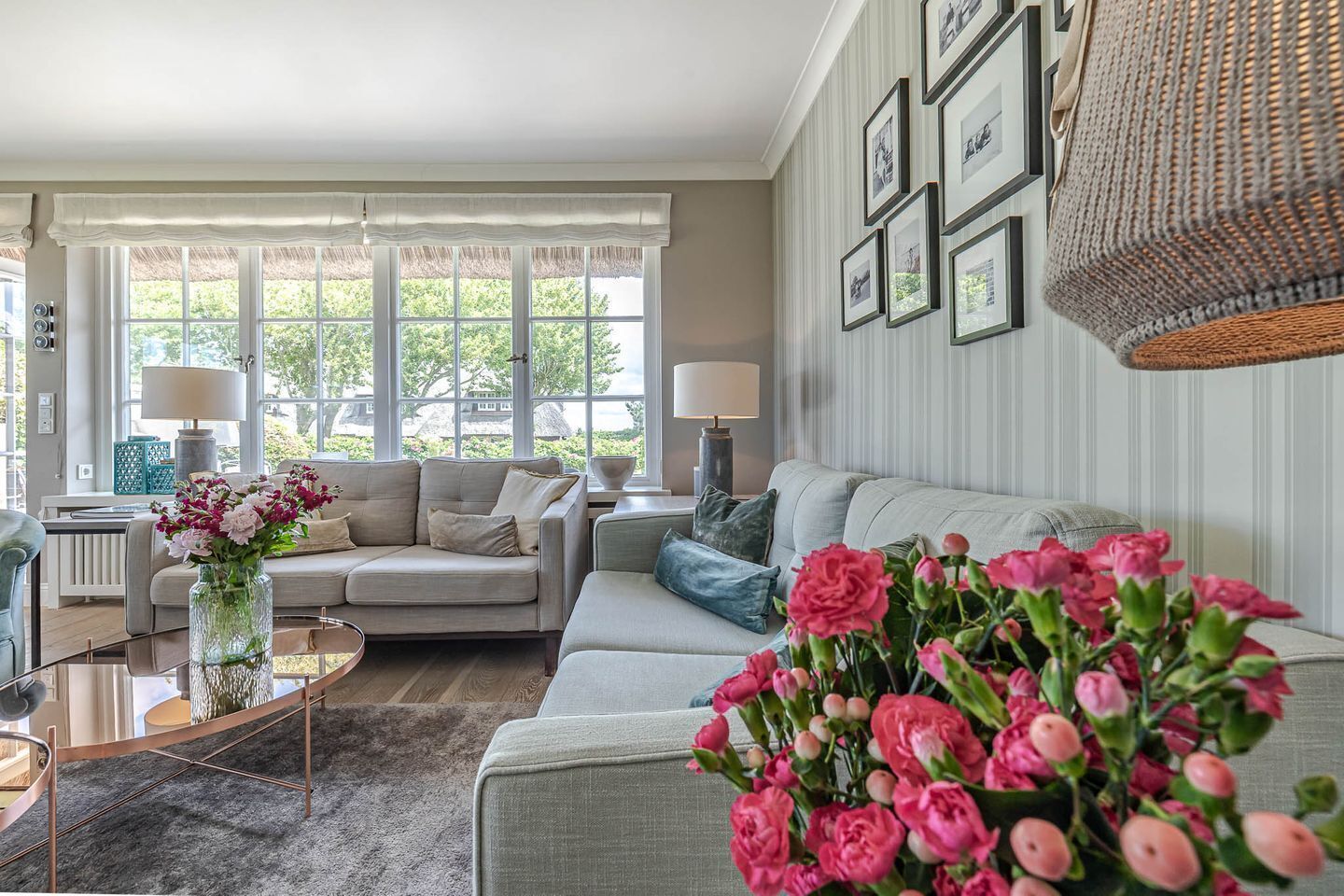 Fernseher, Kamin, Stereoanlage