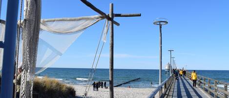Una spiaggia nelle vicinanze