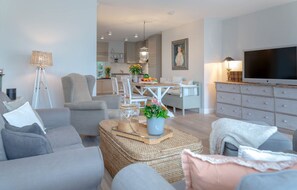 Unclassified image, 4 of 29, button