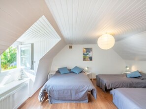 2 slaapkamers, een strijkplank/strijkijzer, wifi
