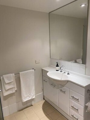 Haartrockner, Handtücher