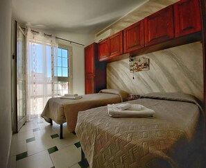 4 bedrooms, free WiFi, bed sheets