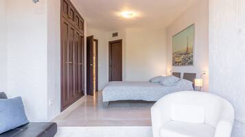 2 camere, ferro/asse da stiro, Wi-Fi gratuito, lenzuola