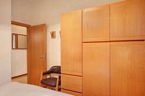 2 habitaciones, wifi gratis y ropa de cama 