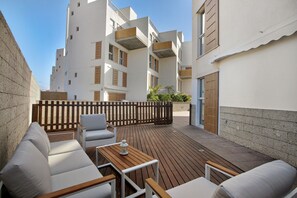 Terrace/patio - Apartment 'Los Martínez Duplex' with Sea View, Shared Pool and Wi-Fi (Santa Cruz de Tenerife)