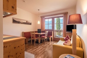 Télévision, table de tennis de table