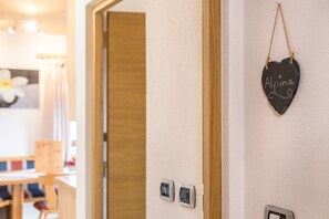 Interior - Apartment 'Kehrerhof - Alpina' with Mountain View, Balcony & Wi-Fi (St. Lorenzen)