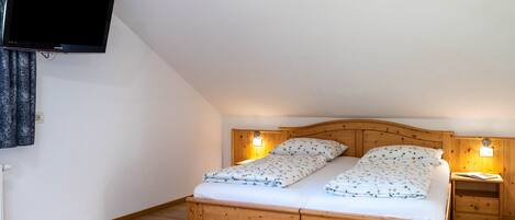 2 makuuhuonetta, ilmainen Wi-Fi, vuodevaatteet