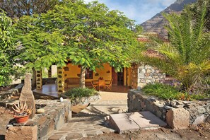 Exterior - Country House "Finca Los Dioses" in the Heart of Nature with Mountain View, Garden & Terrace (Mogán)