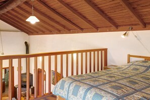 1 habitación, tabla de planchar con plancha, wifi gratis y ropa de cama 