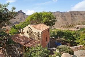 Exterior - Country House "Finca Los Dioses" in the Heart of Nature with Mountain View, Garden & Terrace (Mogán)