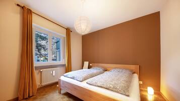 1 bedroom, desk, iron/ironing board, free WiFi