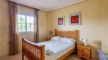 2 chambres, fer et planche Ă repasser, Wi-Fi gratuit, draps fournis