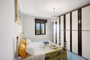 2 bedrooms, free WiFi, bed sheets, wheelchair access