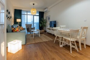 Smart TV, Netflix, streaming services - Smart Luxury 1-bedroom Condo On The Belgrade Waterfront (Beograd)