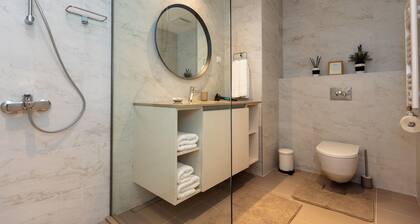 Smart Luxury 1-bedroom Condo On The Belgrade Waterfront