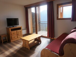 TV - 2-Room Apartment for 4 People in Quality Residence, Near Snow Garden and Free Shuttle, Orcières (Orcières Merlette)