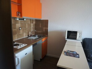 Fridge, microwave, coffee/tea maker, high chair - Cozy Studio 27m², 4 pers, pets allowed, near slopes (Orcières Merlette)