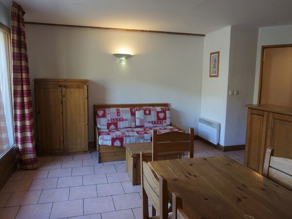 Interior - 4-room apartment, 9 pers, pets allowed, covered parking (Orcières Merlette)