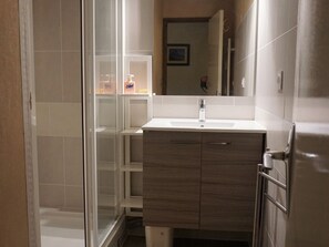 Bathroom - Comfort for 6-8 people, pets allowed, south-facing balcony, Orcières Merlette (Orcières Merlette)