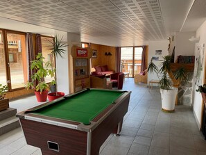 Games room - Cozy 2-Room Cabin Apartment for 6 with Balcony in Prime Orcières Location (Orcières Merlette)