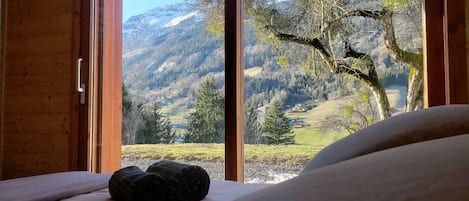 2 habitaciones, tabla de planchar con plancha, wifi y ropa de cama