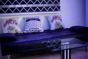 Unclassified image, 3 of 19, button