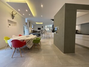 Dining - LE CLOS DE PEYRUZEL (Daglan)