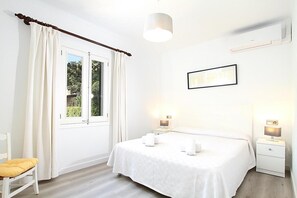 3 chambres, fer et planche à repasser, lit parapluie, Wi-Fi gratuit