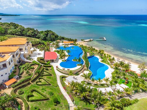 Luxury at Pristine Bay Villa 1106