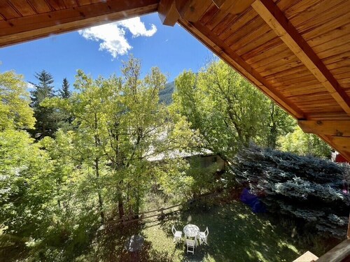 Chalet Familial Avec Jardin à Saint Chaffrey