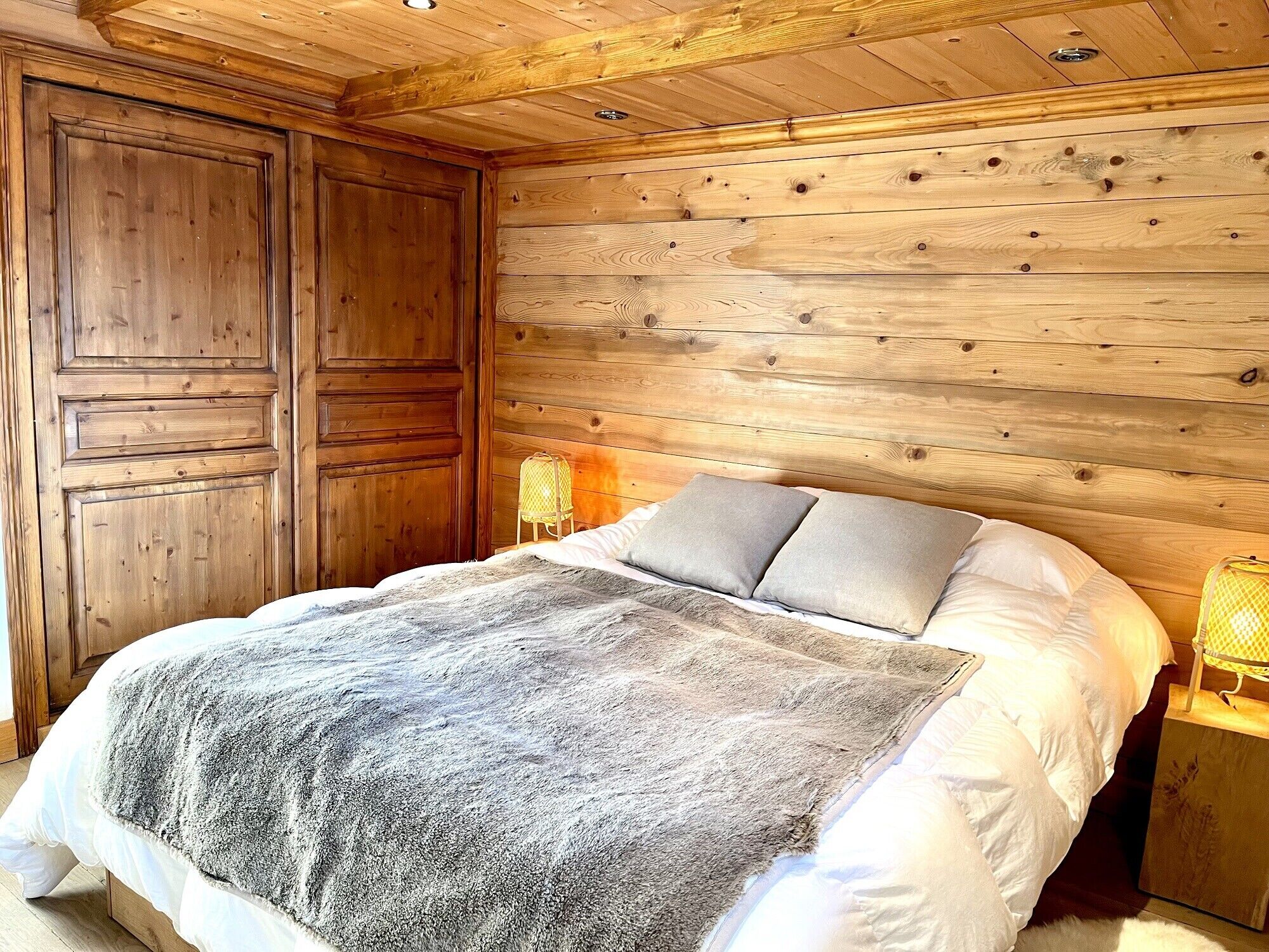 2 habitaciones, tabla de planchar con plancha y wifi 