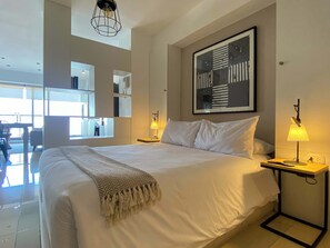1 habitación, tabla de planchar con plancha, wifi y ropa de cama