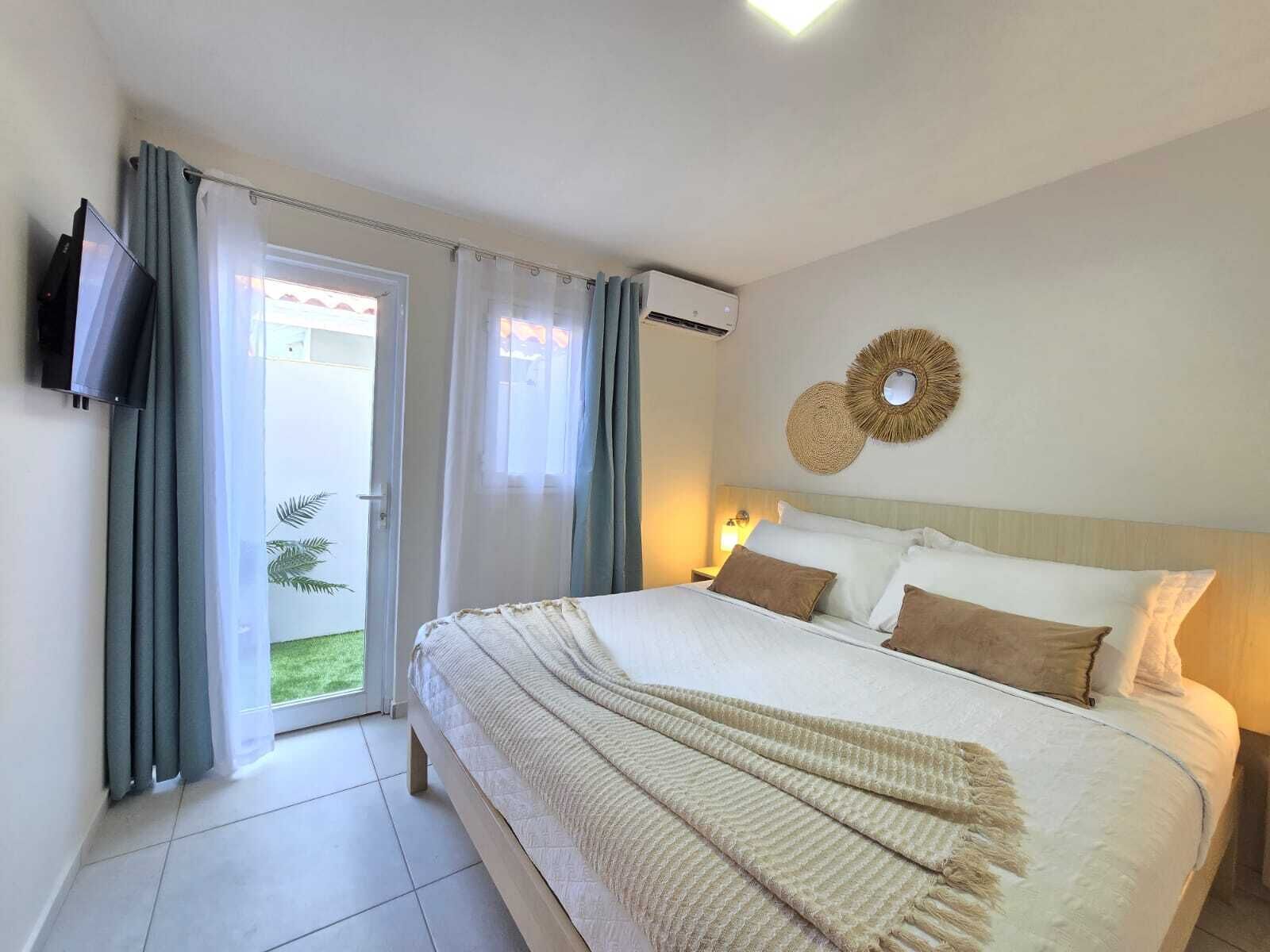 Junior Apartment | In-room safe, iron/ironing board, free WiFi, bed sheets