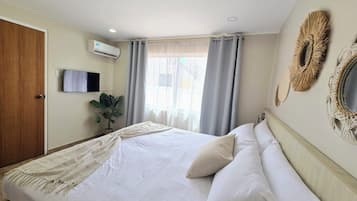 Comfort Apartment | In-room safe, iron/ironing board, free WiFi, bed sheets